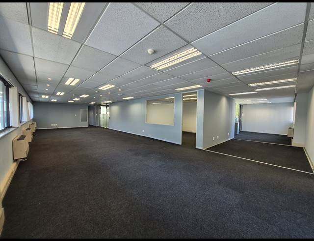 322M² OFFICE TO LET IN SANDTON CENTRAL